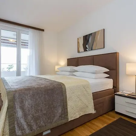 Doramia Apartment *