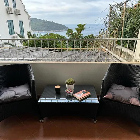 Doramia Apartment *
